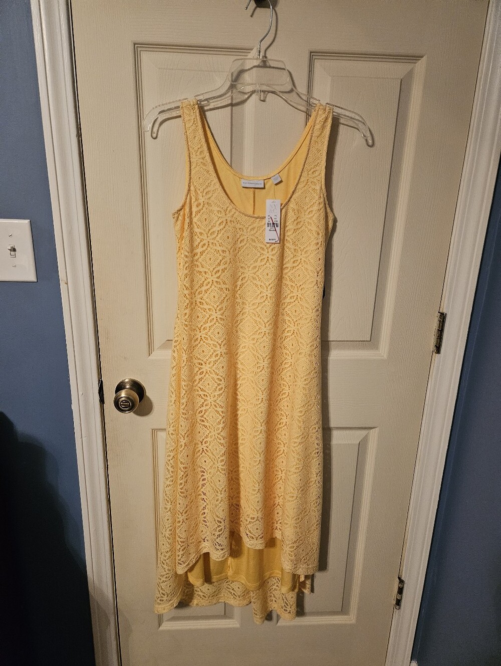 Sleeveless Yellow Lace A-Line Dress